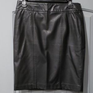 FAUX Leather skirt